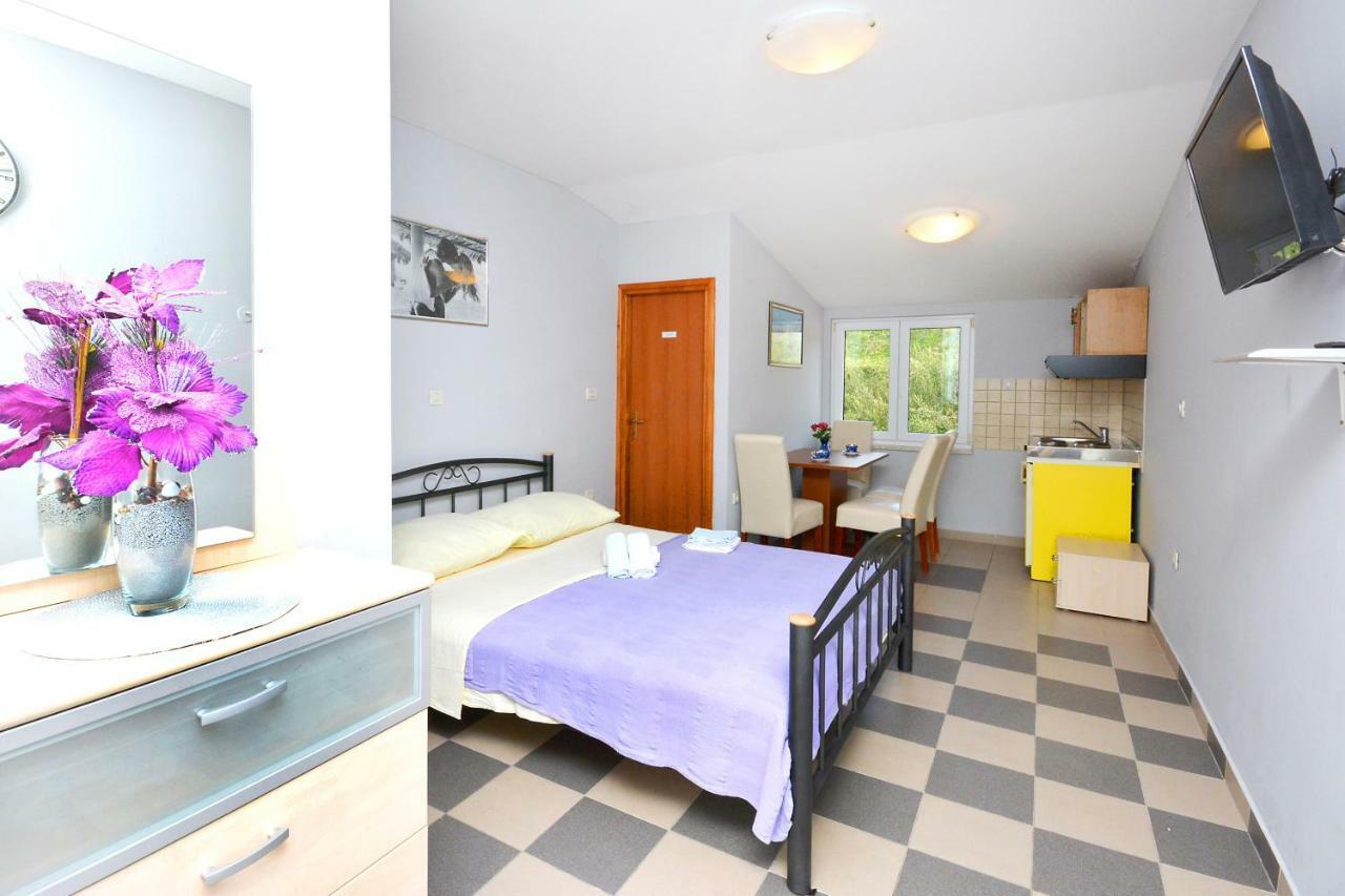 Beach Apartman Petra โปดสตรานา ภายนอก รูปภาพ