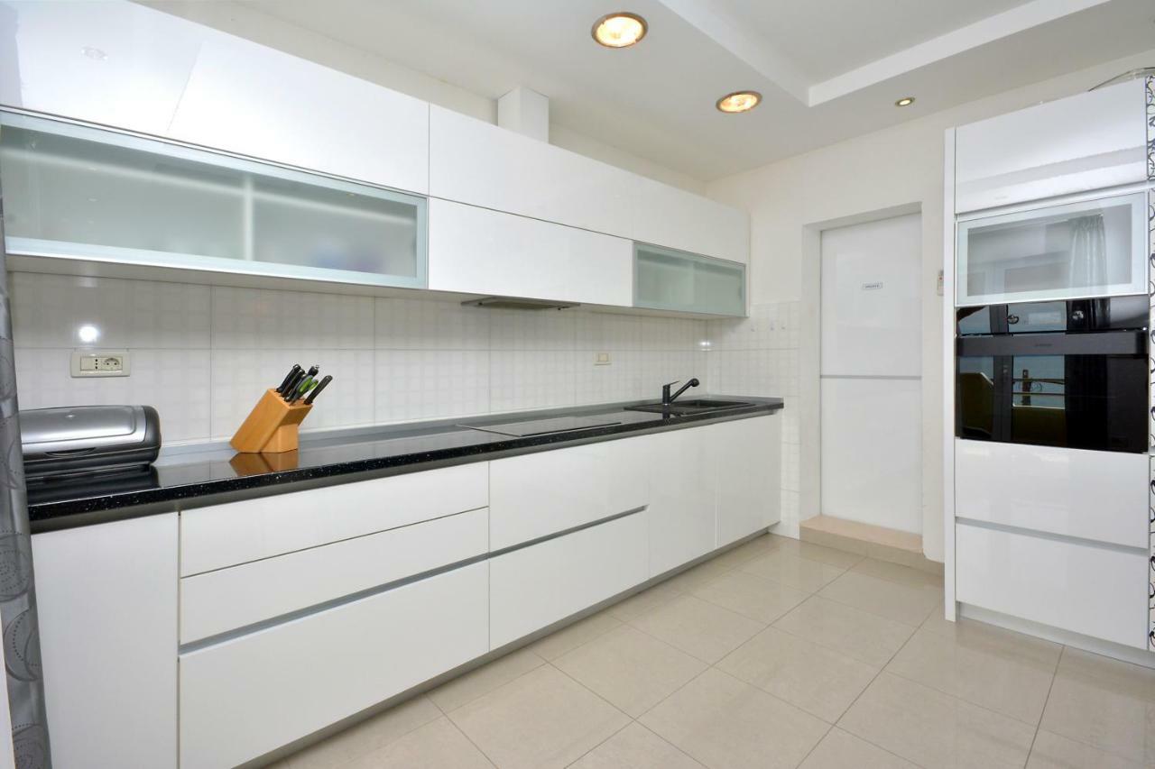 Beach Apartman Petra โปดสตรานา ภายนอก รูปภาพ
