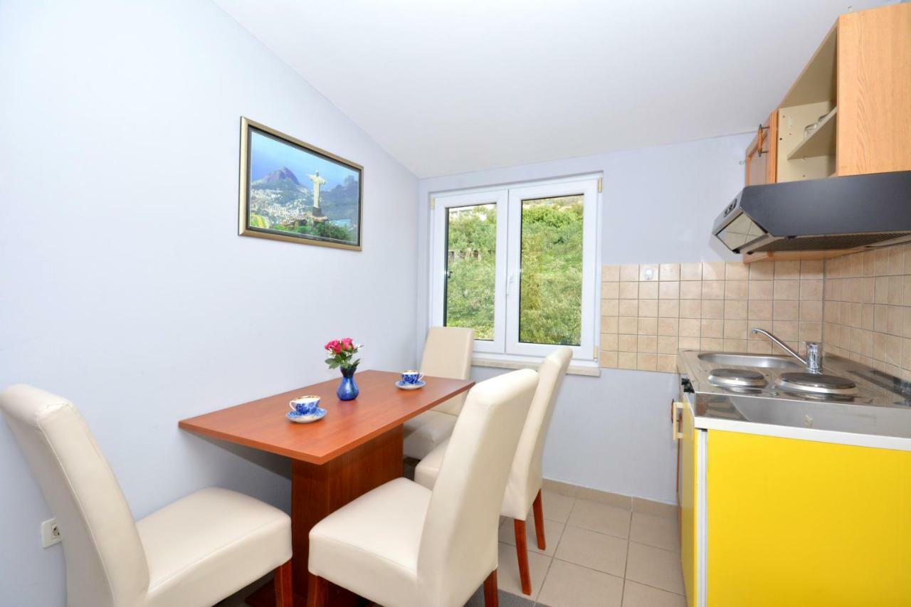 Beach Apartman Petra โปดสตรานา ภายนอก รูปภาพ